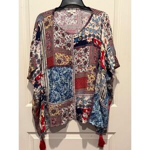 Easel Los Angeles Boho Patchwork Floral Tassel Poncho Top Women's Small